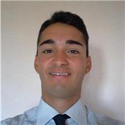 Insegnante di storia per studenti di scuole elementari, medie e superiori tramite strumenti di videoconferenza online